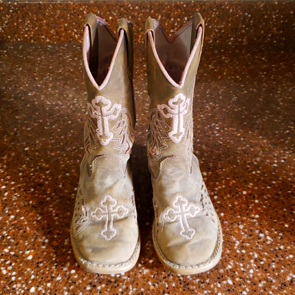 Blazin Roxx Square Toe Boots Pink Cross and Wings Size 10.5